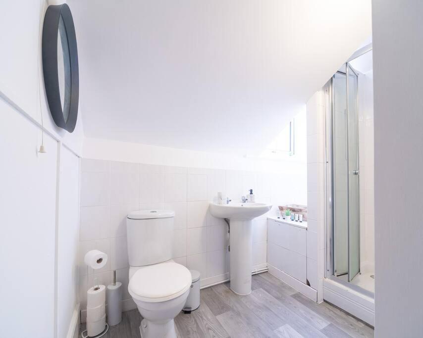 Mumbles View - Free Parking Appartamento Oystermouth Esterno foto