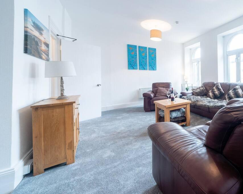Mumbles View - Free Parking Appartamento Oystermouth Esterno foto